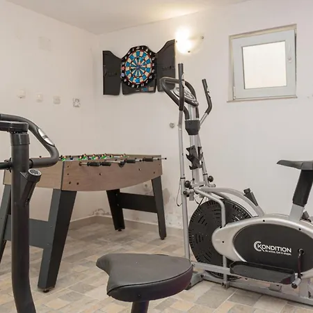 Lovely Home In Grebastica With Wifi
