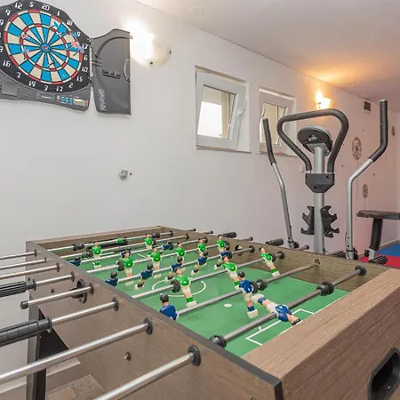 4 Bedroom Amazing In * Grebaštica