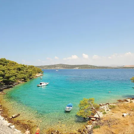 Tatil Evi Lovely Home In Grebastica With Wifi *