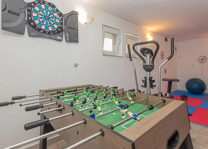 4 Bedroom Amazing In * Grebaštica