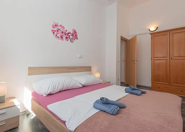 4 Bedroom Amazing In * Grebaštica