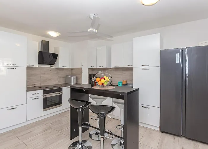 펜션 4 Bedroom Amazing In *