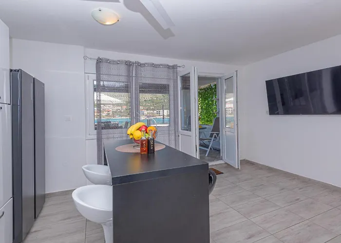 4 Bedroom Amazing In 펜션 *