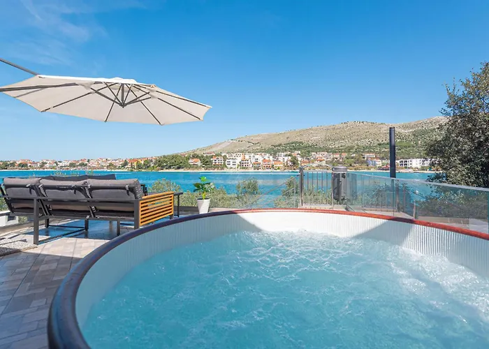 4 Bedroom Amazing In * Grebaštica